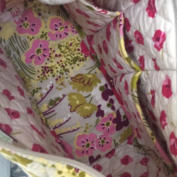 Beautiful Vera Bradley bag - Picture 7 of 8